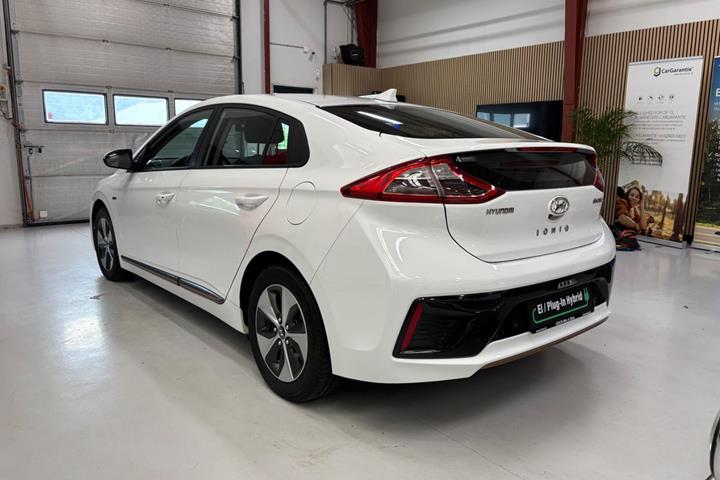 Hvid Hyundai Ioniq fra 2019