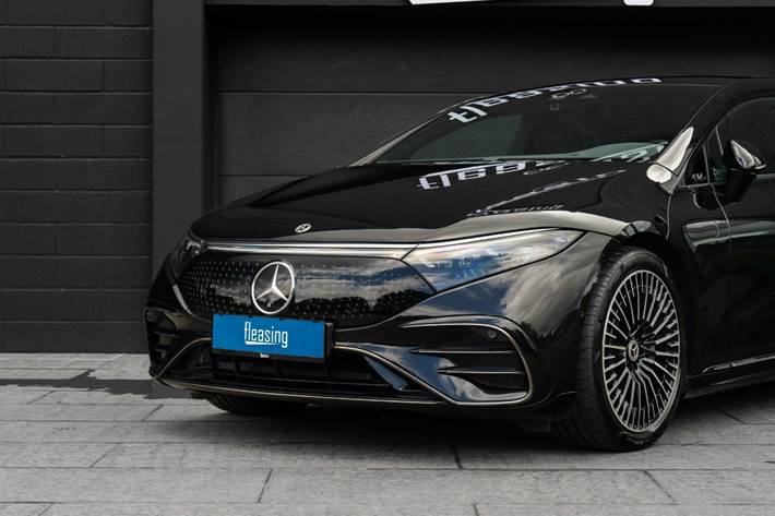 Sort Mercedes EQS580 fra 2022