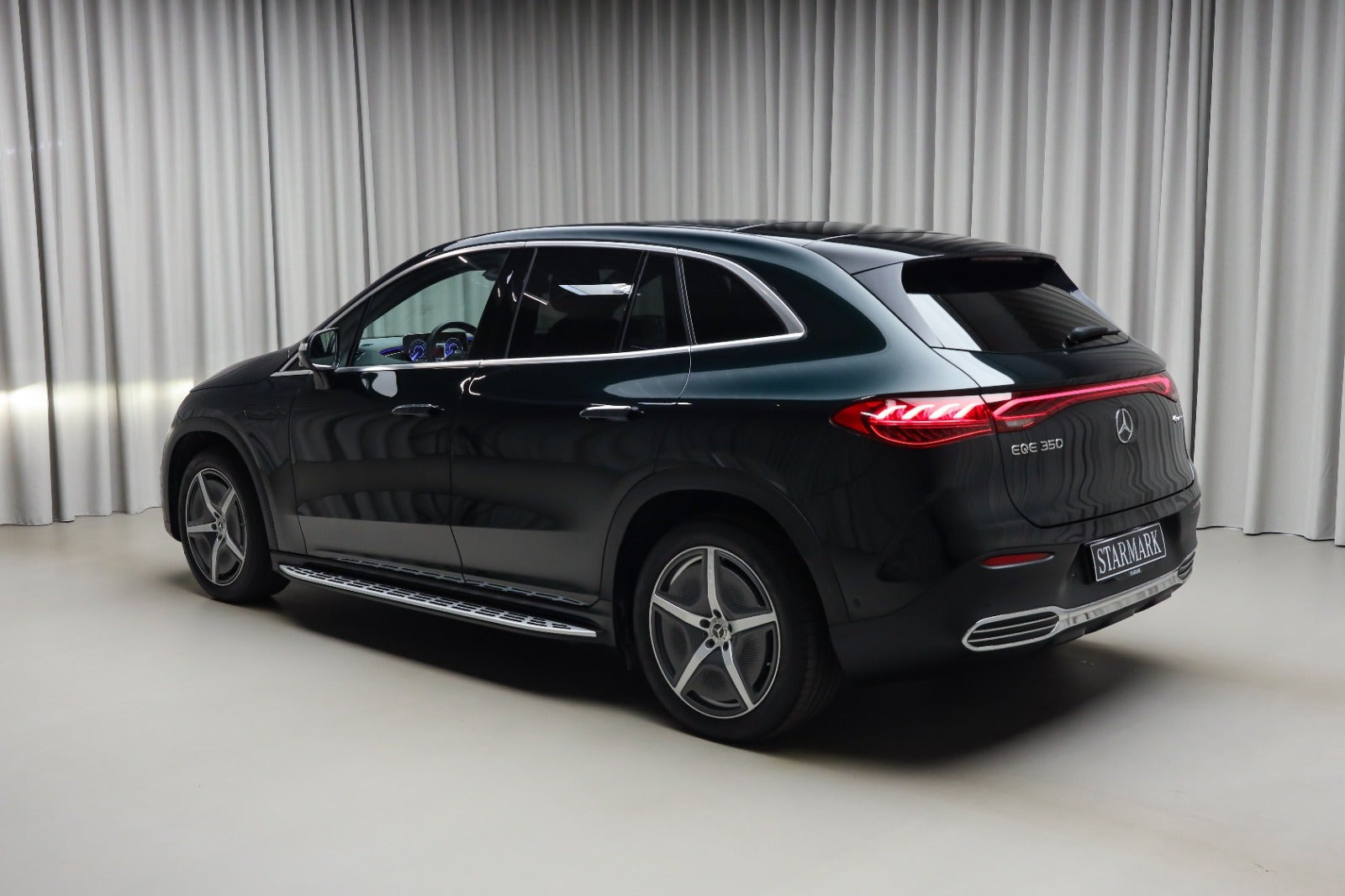Grøn Mercedes EQE350 SUV fra 2024
