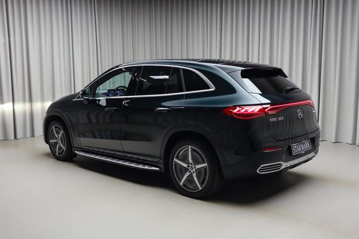 Grøn Mercedes EQE350 SUV fra 2024