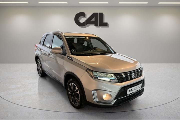 Sølv Suzuki Vitara fra 2021