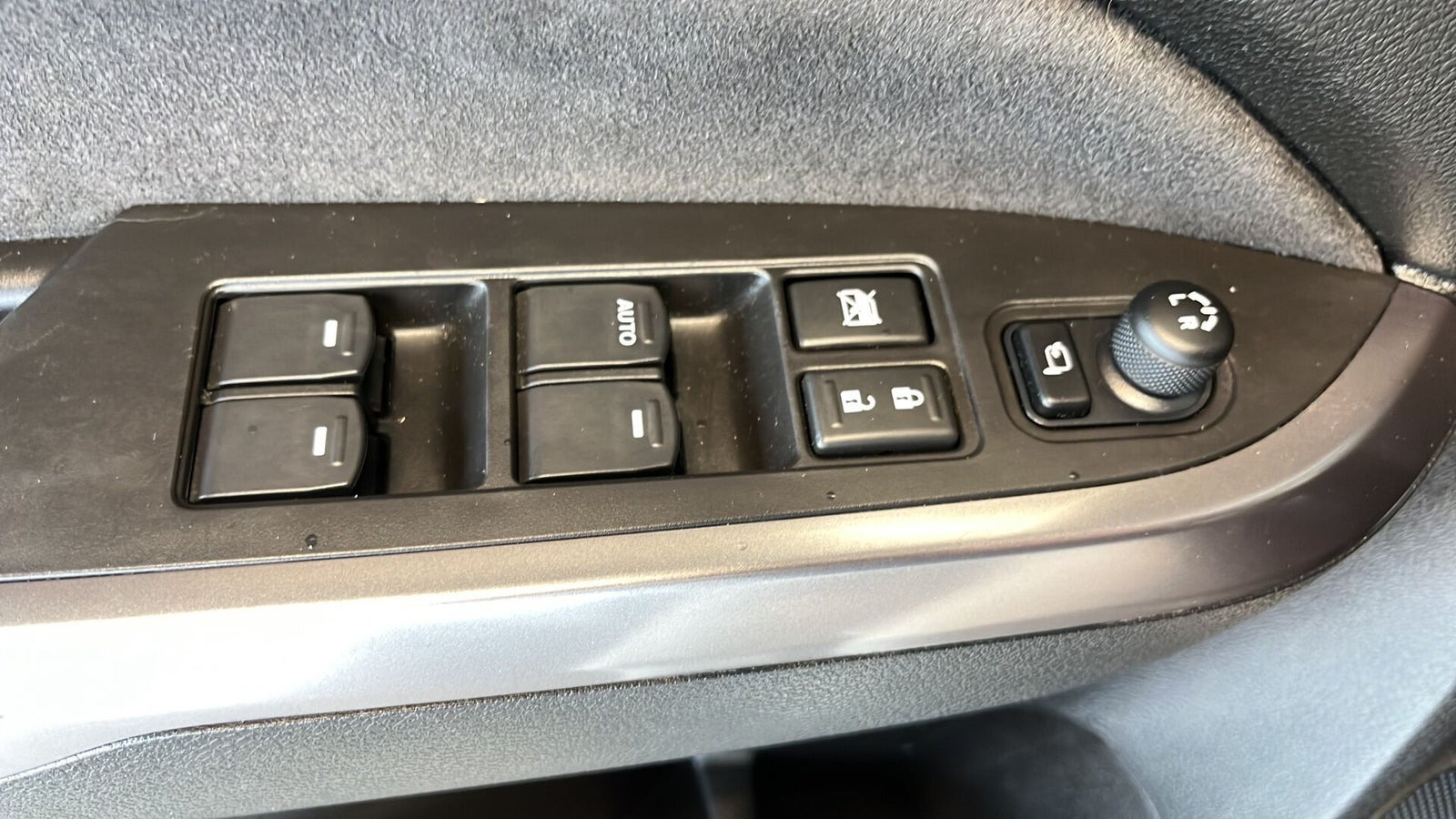 Sølv Suzuki Vitara fra 2021
