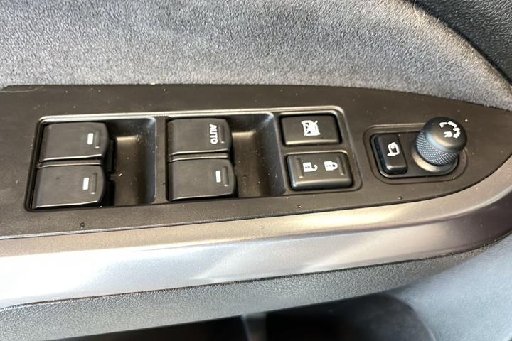Sølv Suzuki Vitara fra 2021