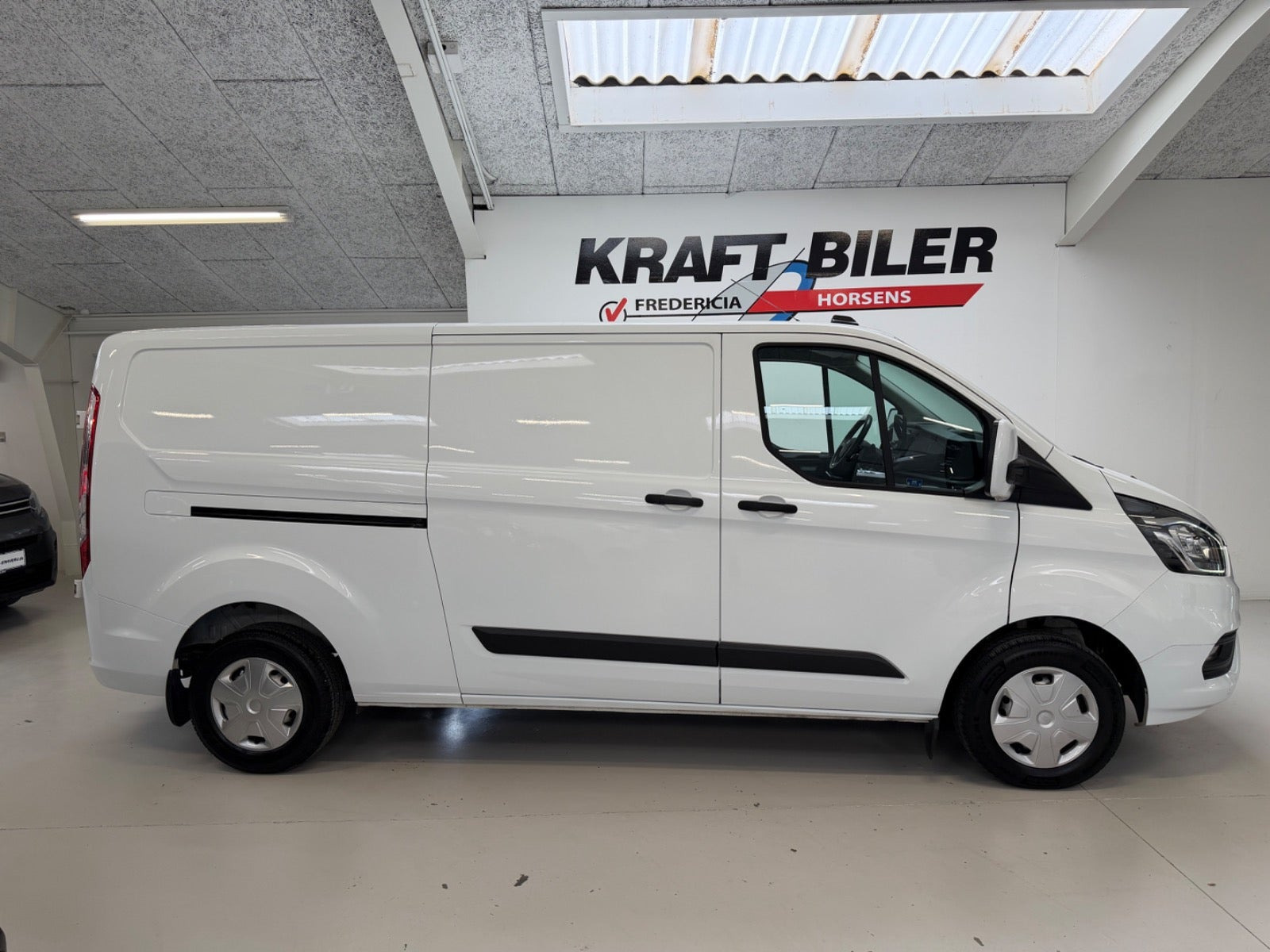 Hvid Ford Transit Custom 300 L2 fra 2022