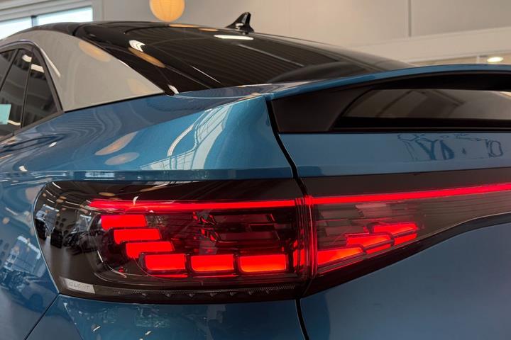 Blå VW ID.5 fra 2025