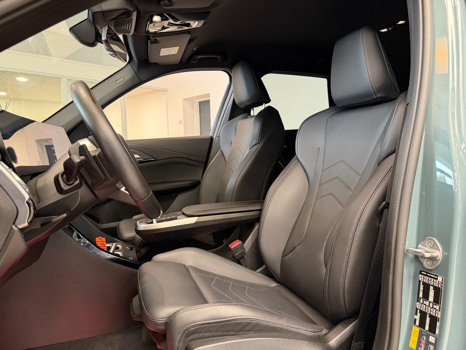 Grøn BMW iX1 fra 2024