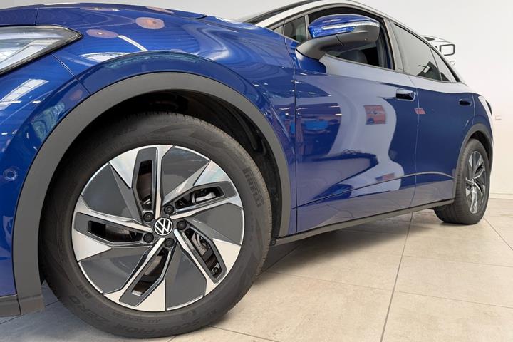 Blå VW ID.5 fra 2025