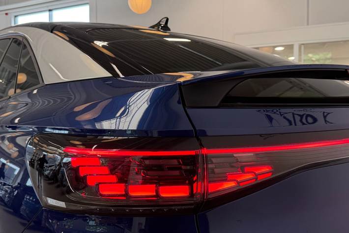 Blå VW ID.5 fra 2025