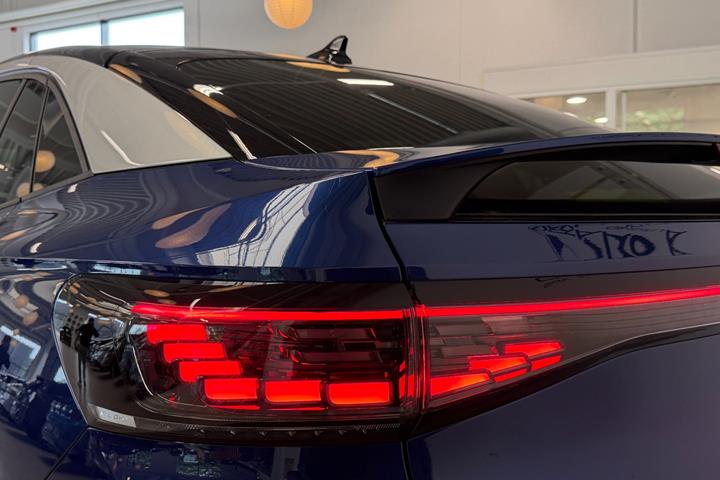 Blå VW ID.5 fra 2025