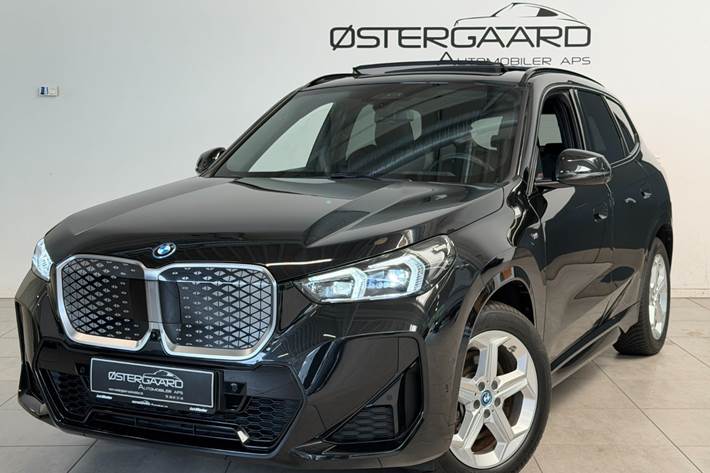 Sort BMW iX1 fra 2024
