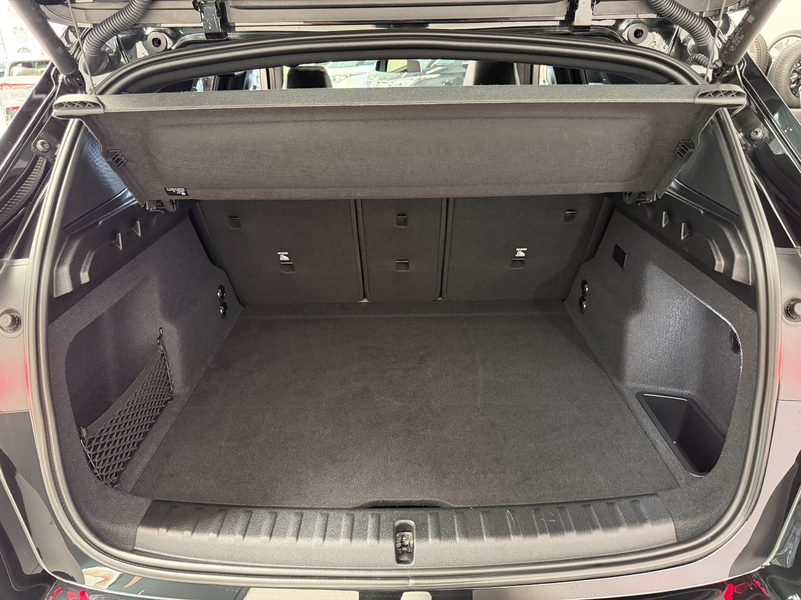 Sort BMW iX1 fra 2024