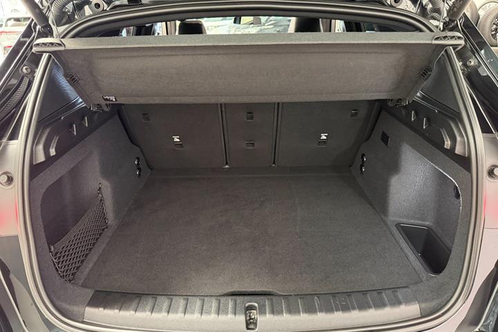Sort BMW iX1 fra 2024