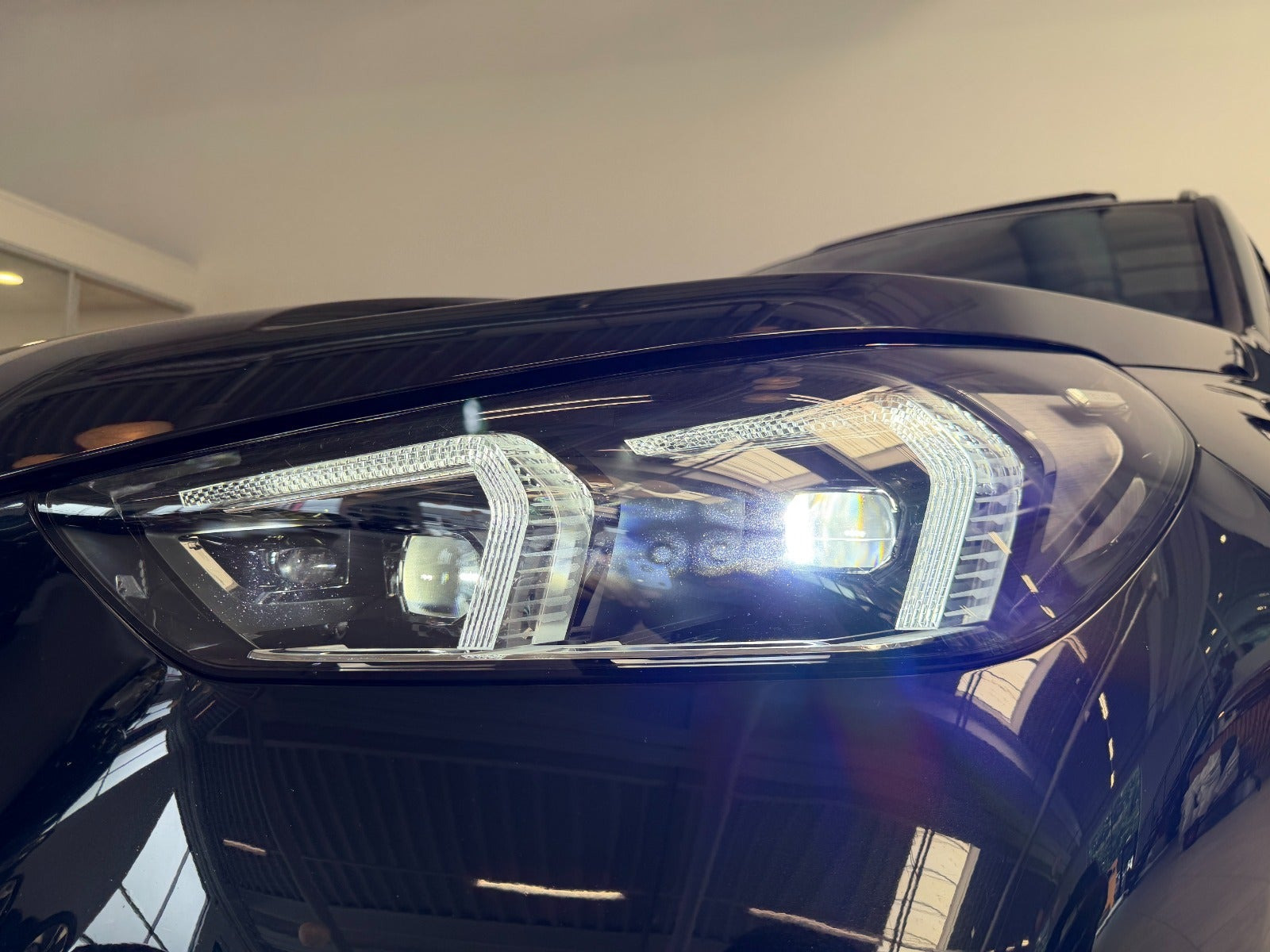 Sort BMW iX1 fra 2024