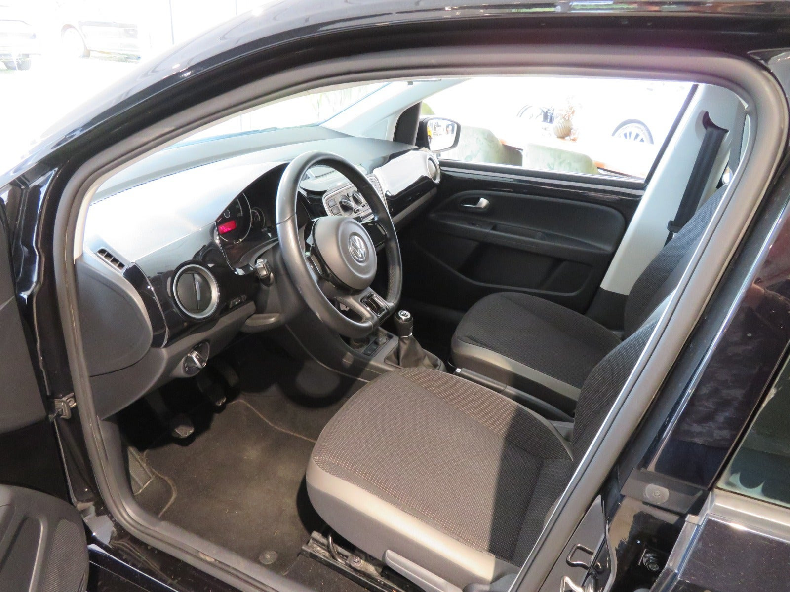 Sort VW UP! fra 2016