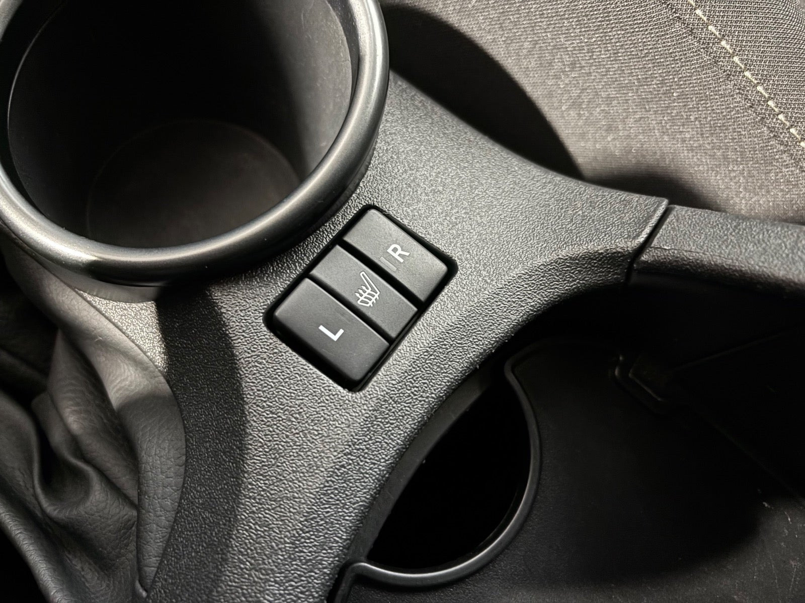 Grå Toyota Verso fra 2016