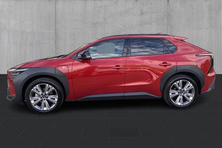 Rød Subaru Solterra fra 2024