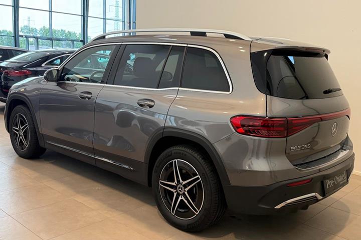 Grå Mercedes EQB350 fra 2025