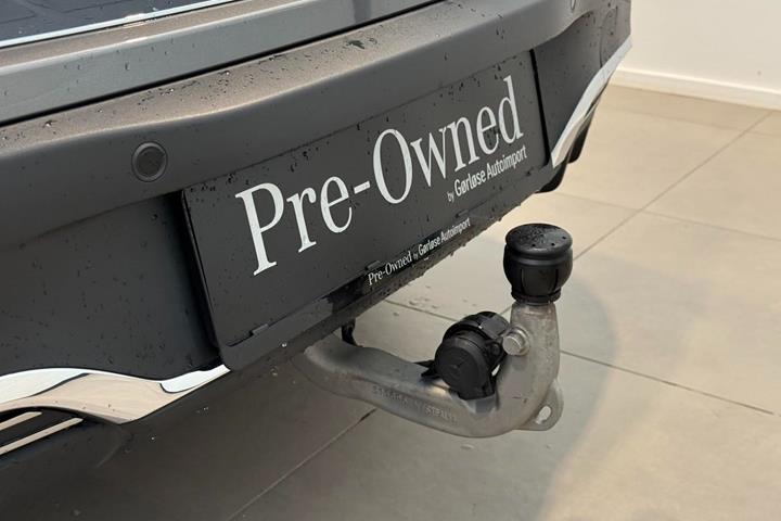 Grå Mercedes EQB350 fra 2025