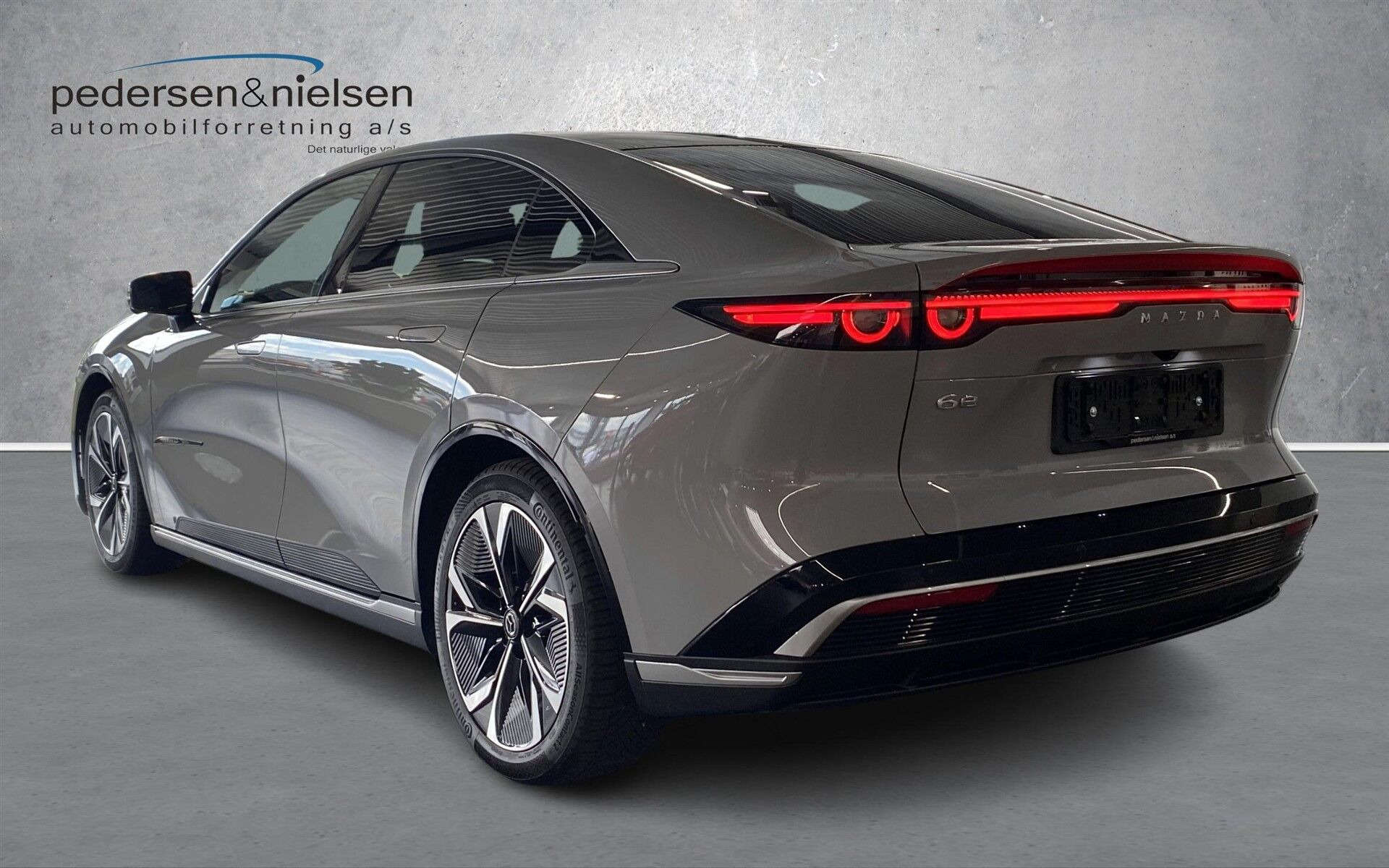 Grå Mazda 6e fra 2025
