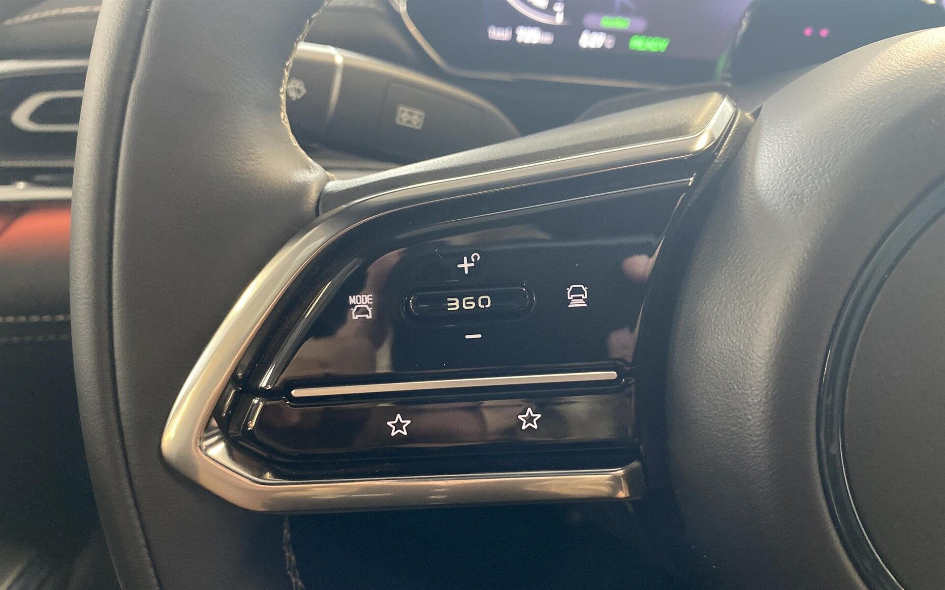 Grå Mazda 6e fra 2025