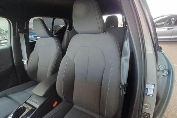 Hvid Volvo XC40 fra 2023