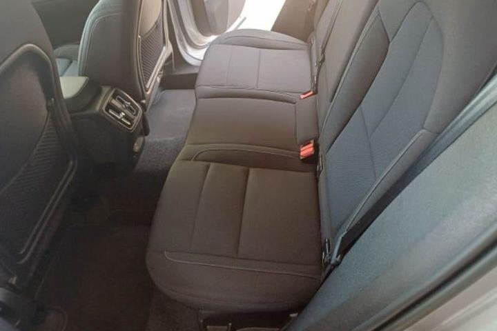 Hvid Volvo XC40 fra 2023