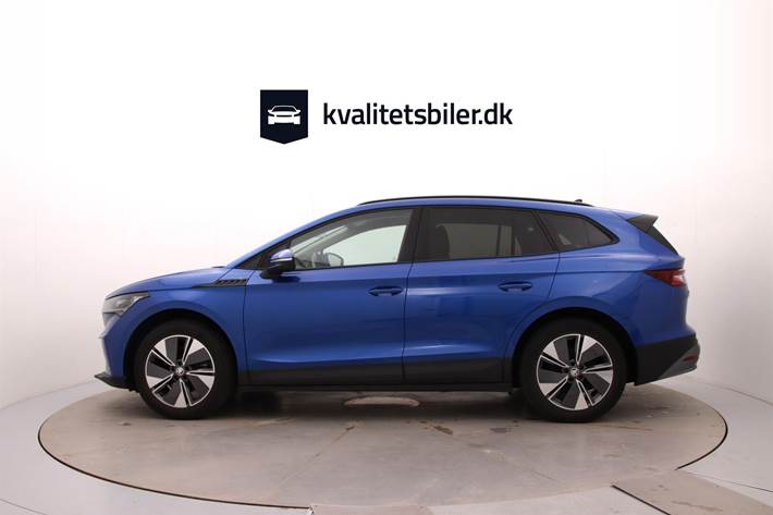 Blå Skoda Enyaq fra 2023