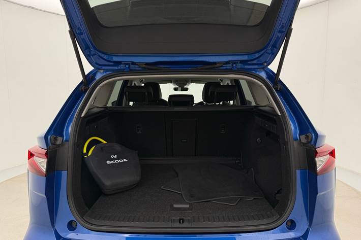 Blå Skoda Enyaq fra 2023