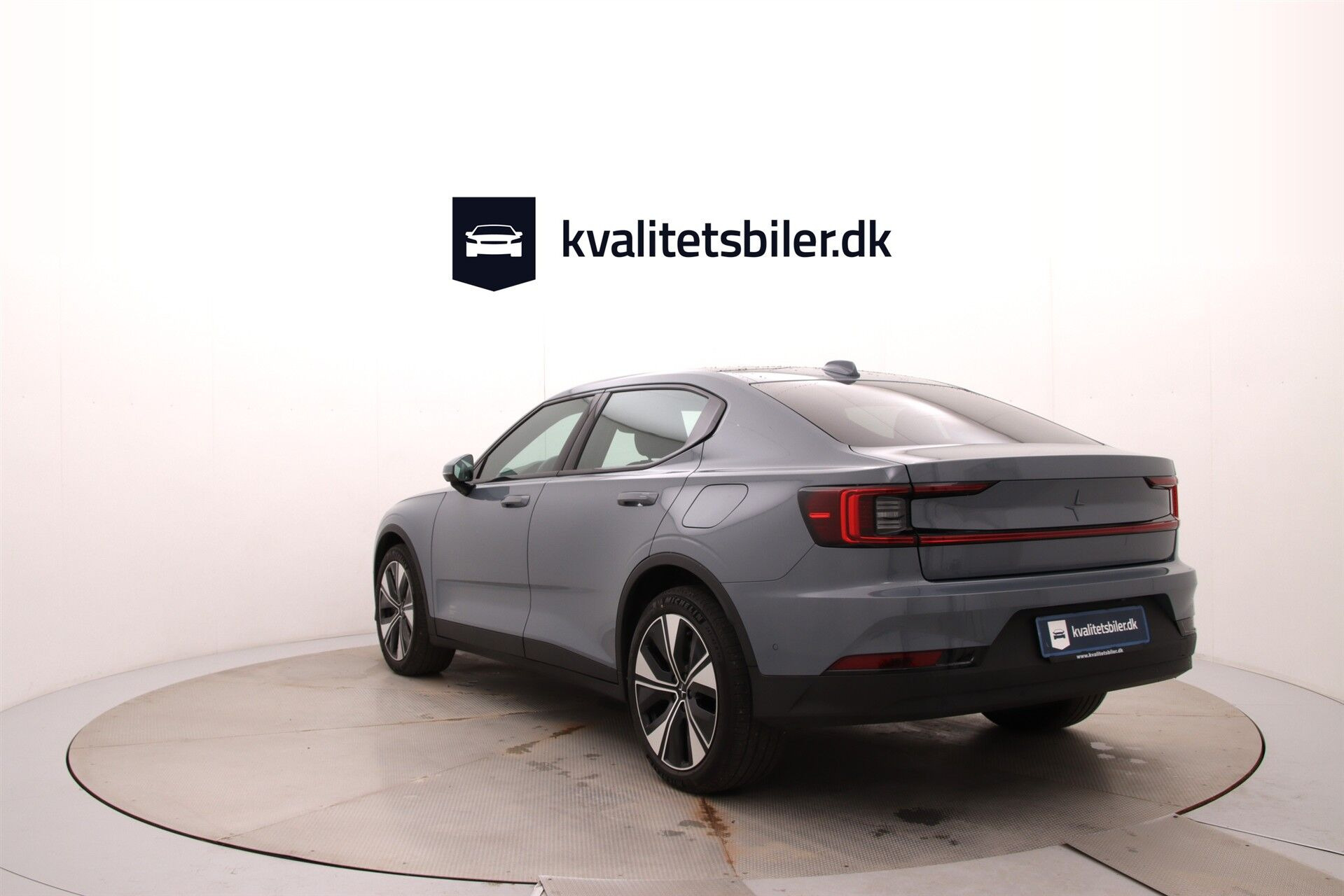 Grå Polestar 2 fra 2023