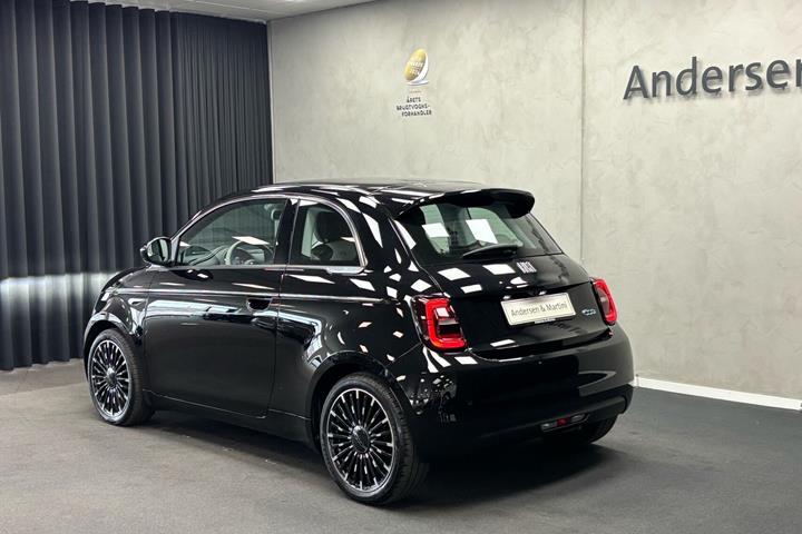 Sort Fiat 500e fra 2023