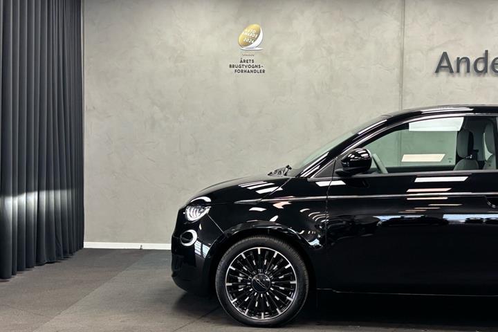 Sort Fiat 500e fra 2023