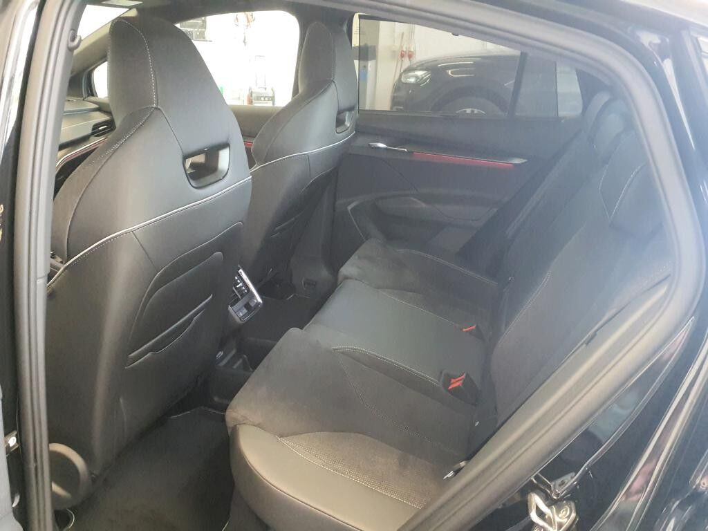 Sort Skoda Enyaq fra 2024
