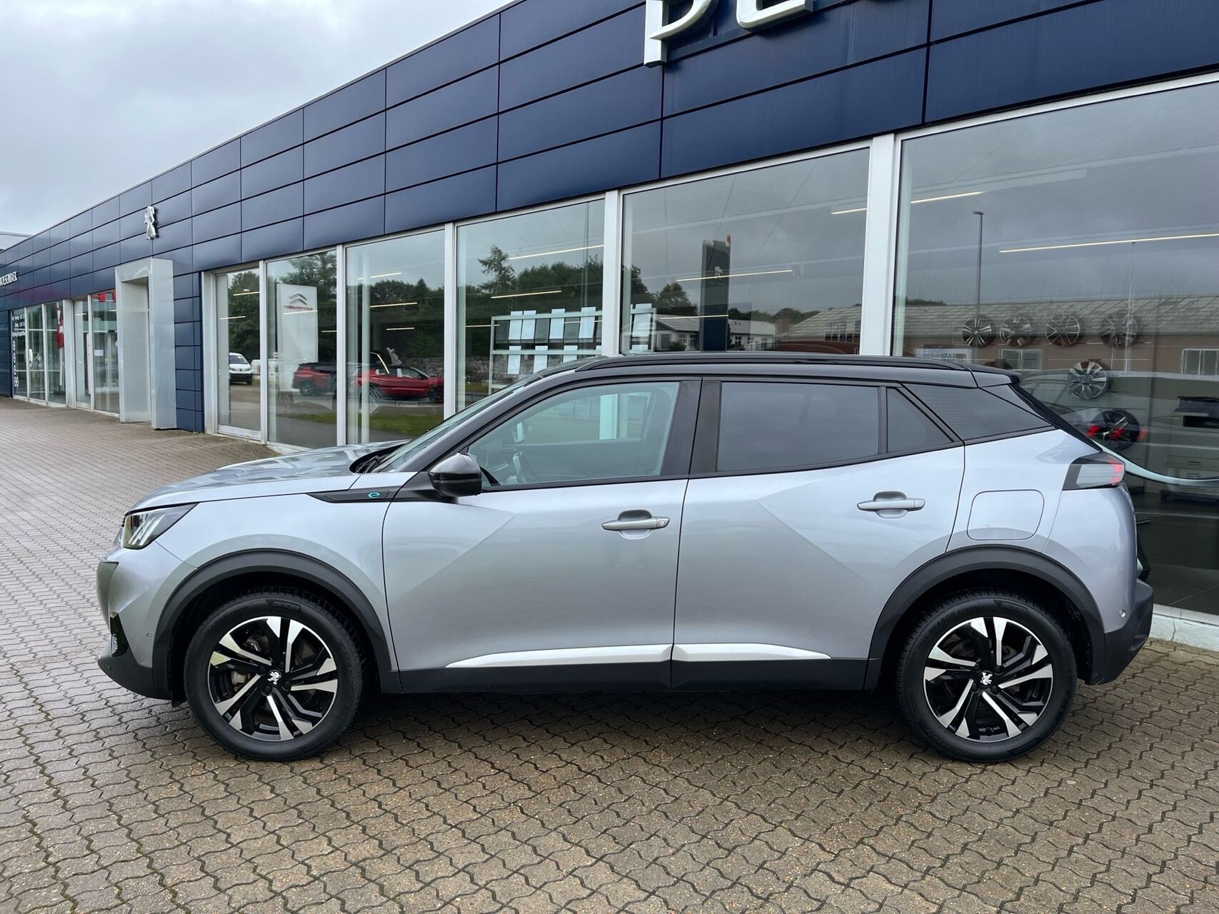 undefined Peugeot e-2008 fra 2022