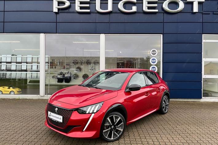 Rød Peugeot e-208 fra 2022