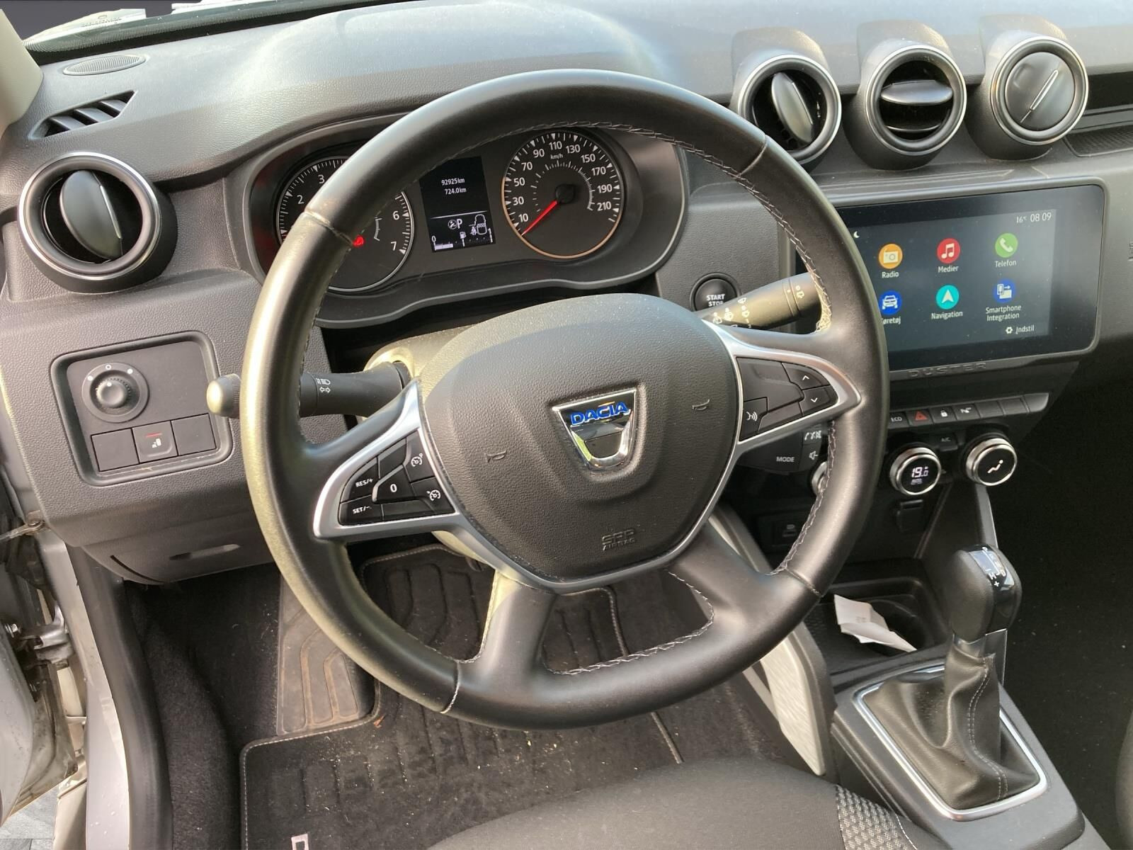 Sølv Dacia Duster fra 2022