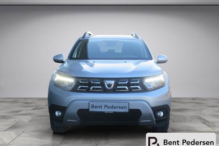 Sølv Dacia Duster fra 2022