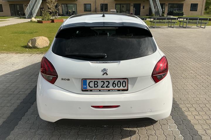 Hvid Peugeot 208 fra 2018