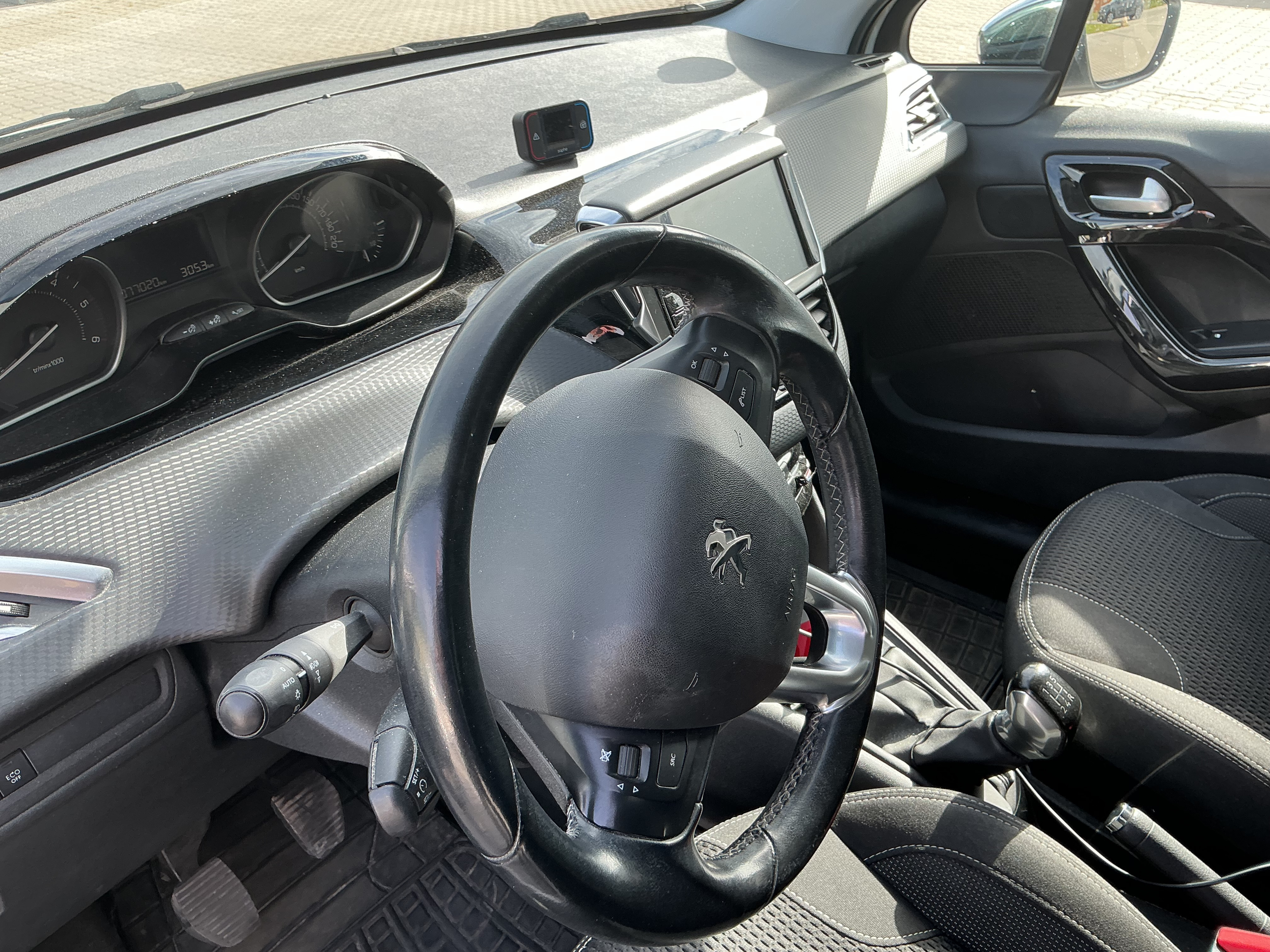 Hvid Peugeot 208 fra 2018