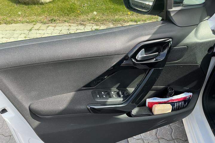 Hvid Peugeot 208 fra 2018