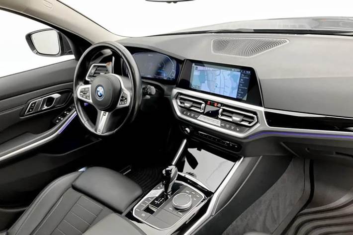 undefined BMW 330e fra 2022