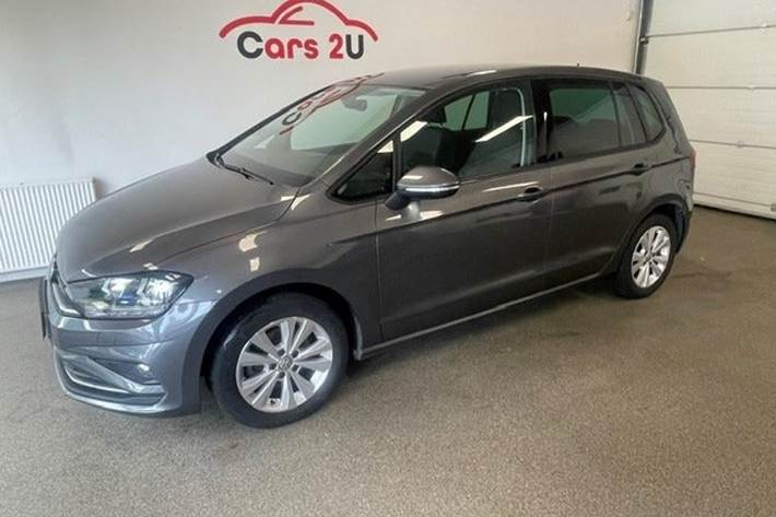 Grå VW Golf Sportsvan fra 2018