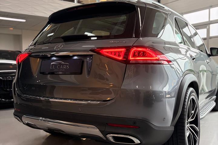 Grå Mercedes GLE350 de fra 2020