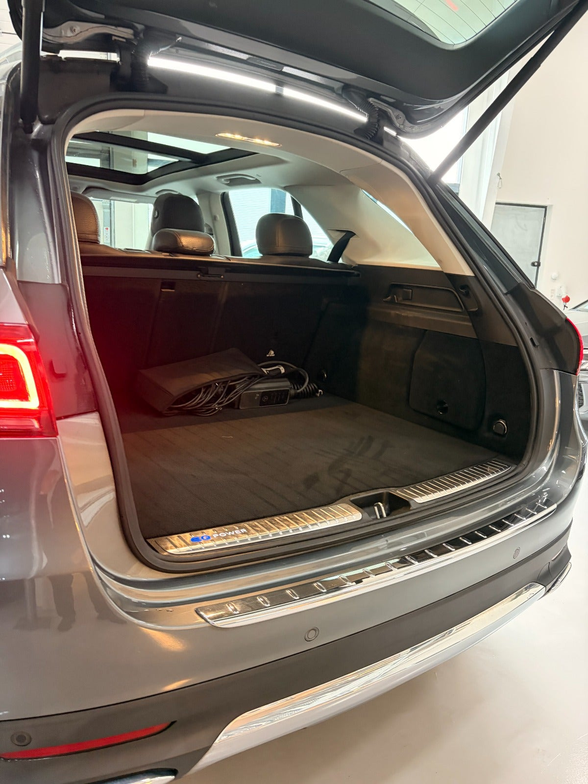 Grå Mercedes GLE350 de fra 2020