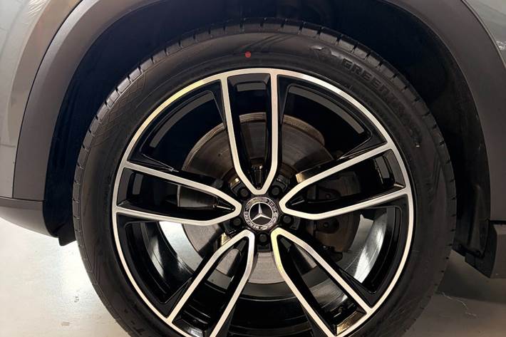 Grå Mercedes GLE350 de fra 2020