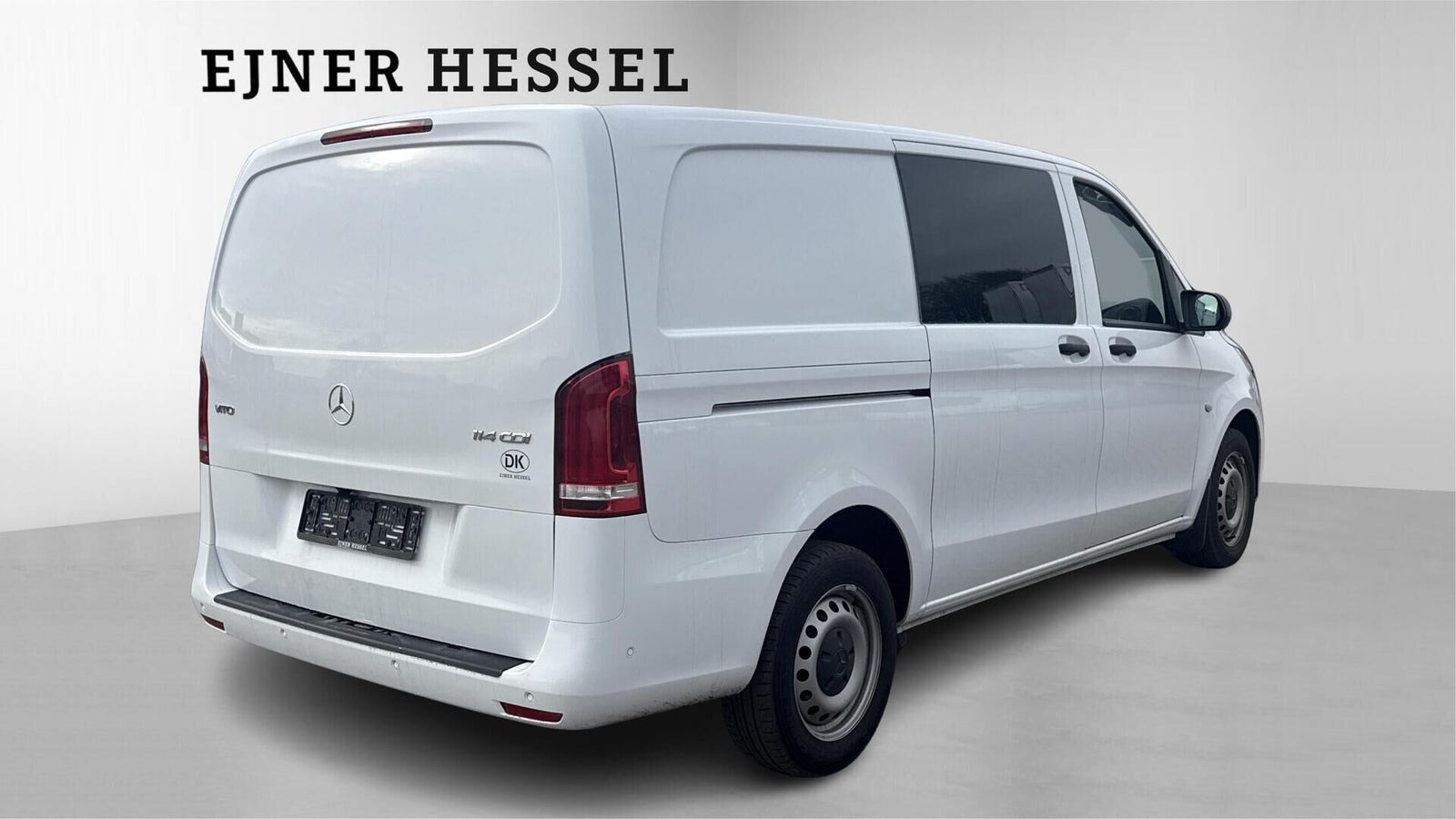 Hvid Mercedes Vito 114 fra 2022