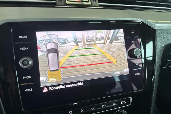 Sort VW Passat fra 2020