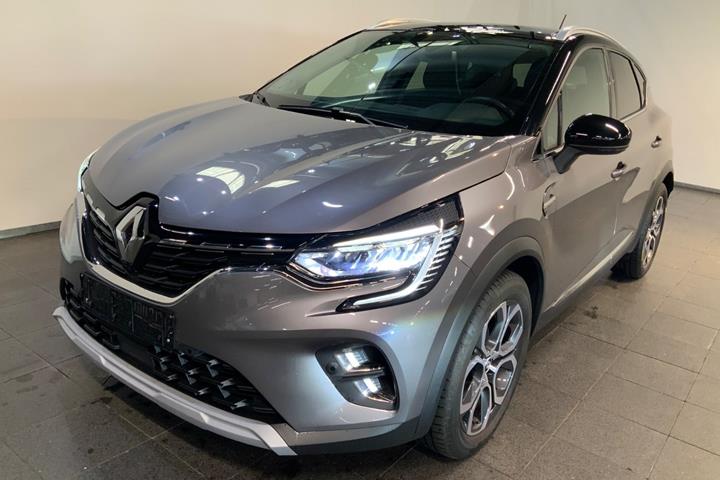 Grå Renault Captur fra 2021 set udefra