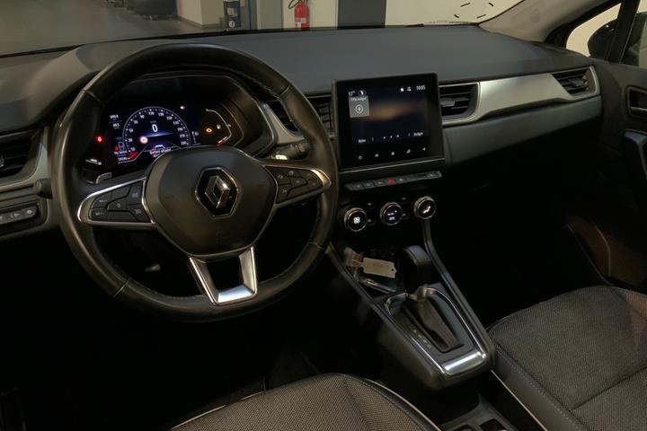 Grå Renault Captur fra 2021