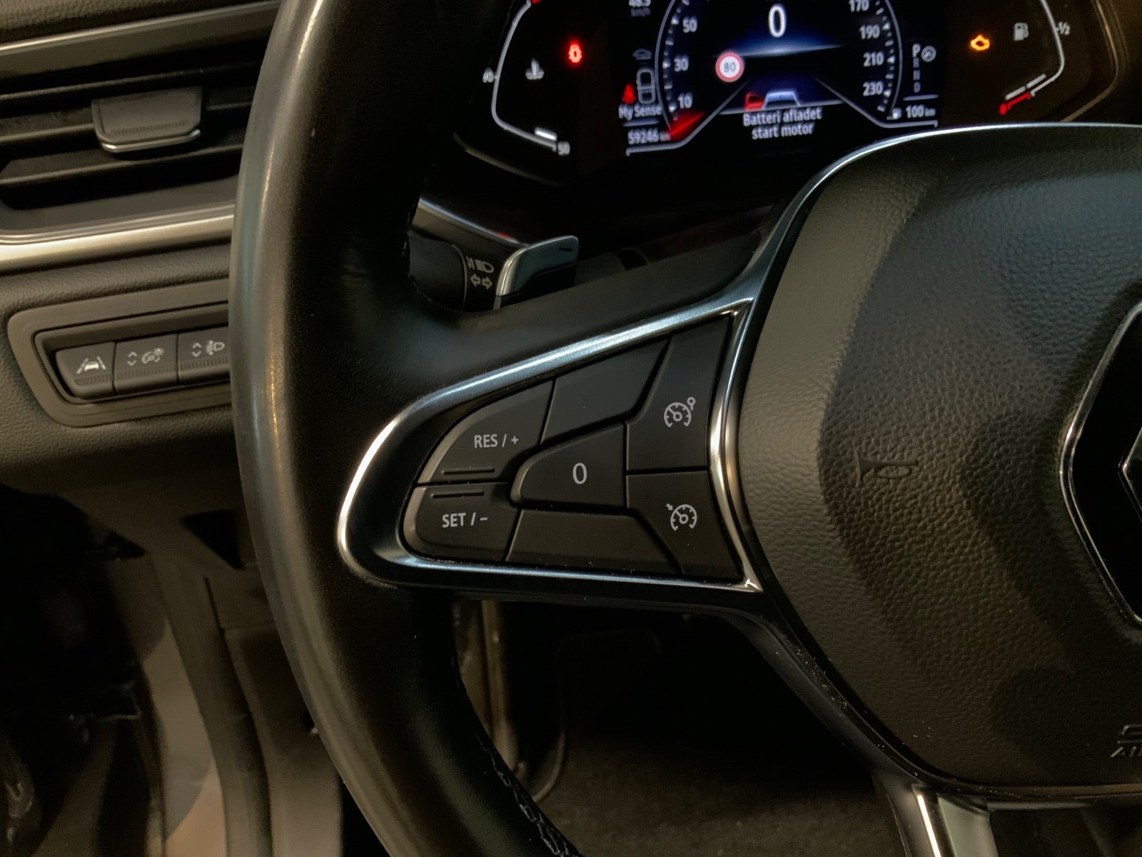Grå Renault Captur fra 2021