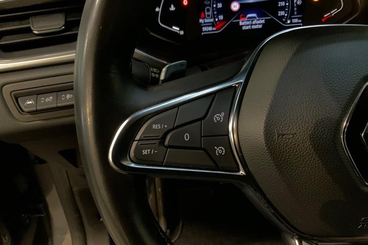 Grå Renault Captur fra 2021